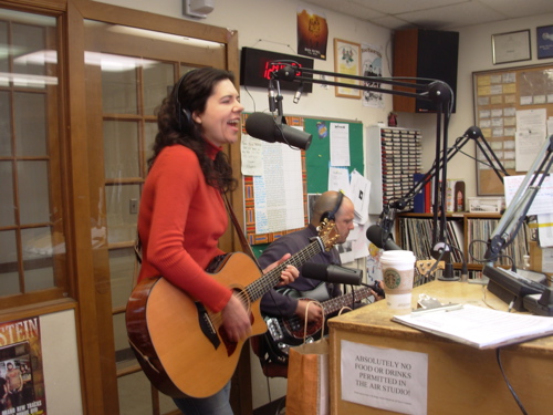 Maia Sharp & Darren Embry live in studio